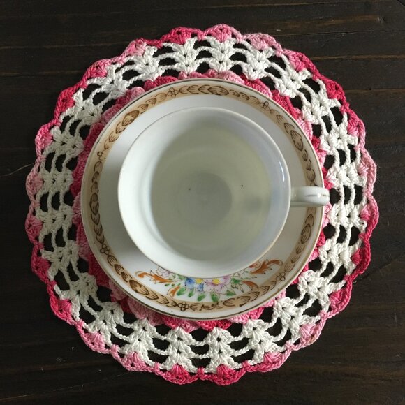 Minature Made In Japan Floral and Gold Teacup & Saucer Set - Picture 13 of 16